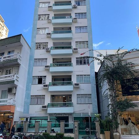 Balneário Camboriú Apto Na Av Brasil Frente Ao Shopping,4Min Da Praia מראה חיצוני תמונה